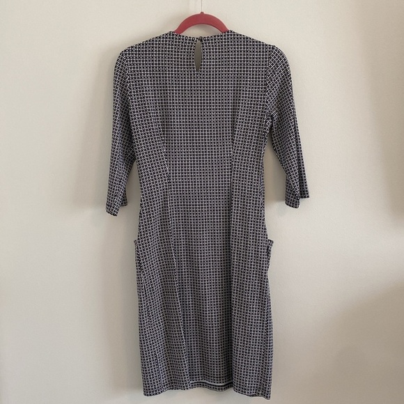J. McLaughlin Black and White Catalyst Dress Geometric 3/4 Sleeve size Med - Picture 8 of 10